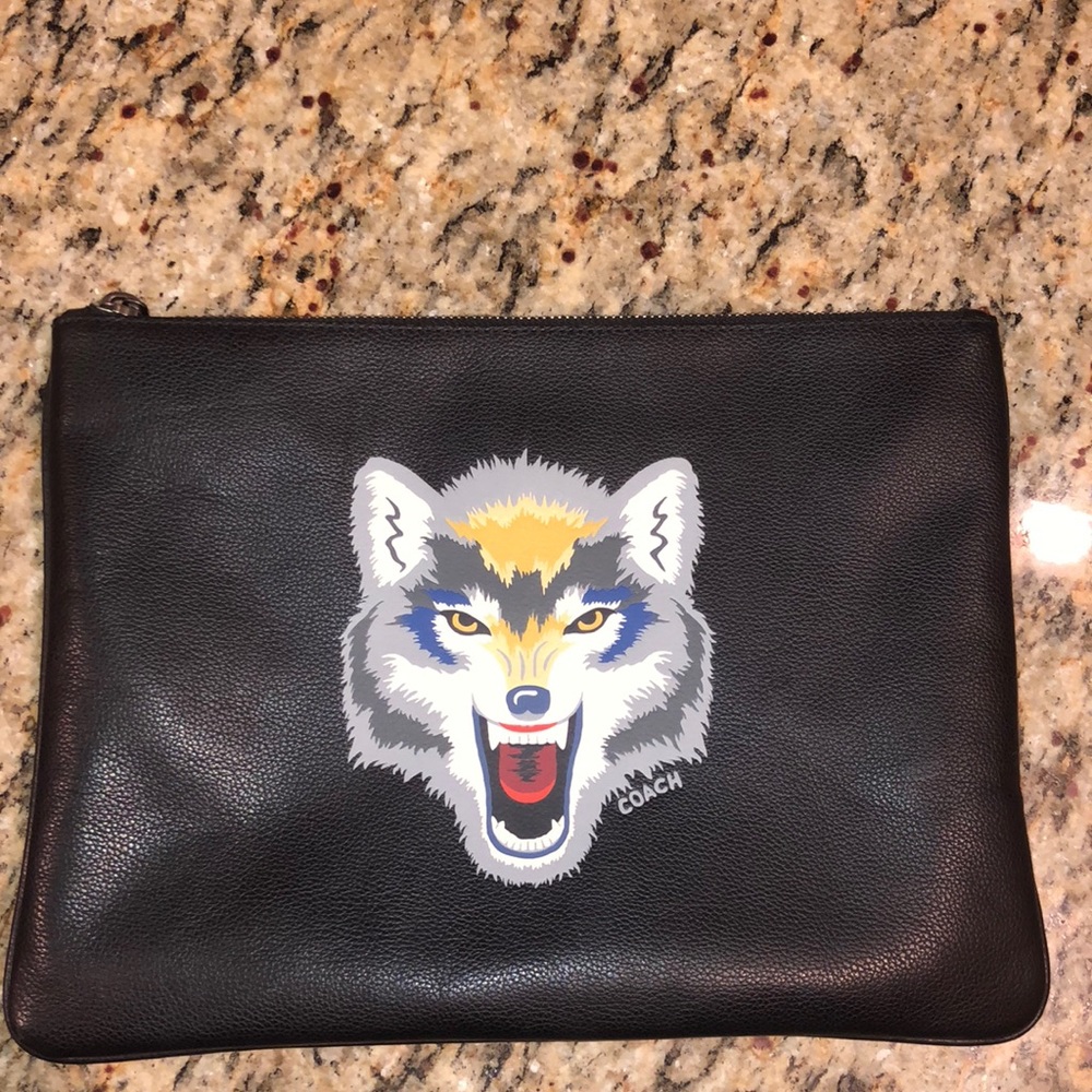 ⭐️Authentic Coach carry bag⭐️